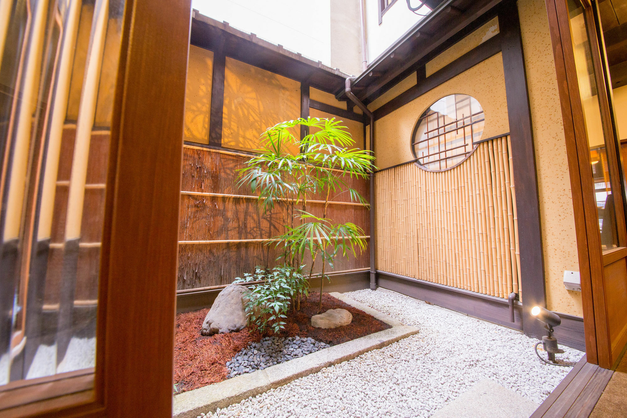 Le Machiya Rokkaku Suite Kyoto Exterior photo
