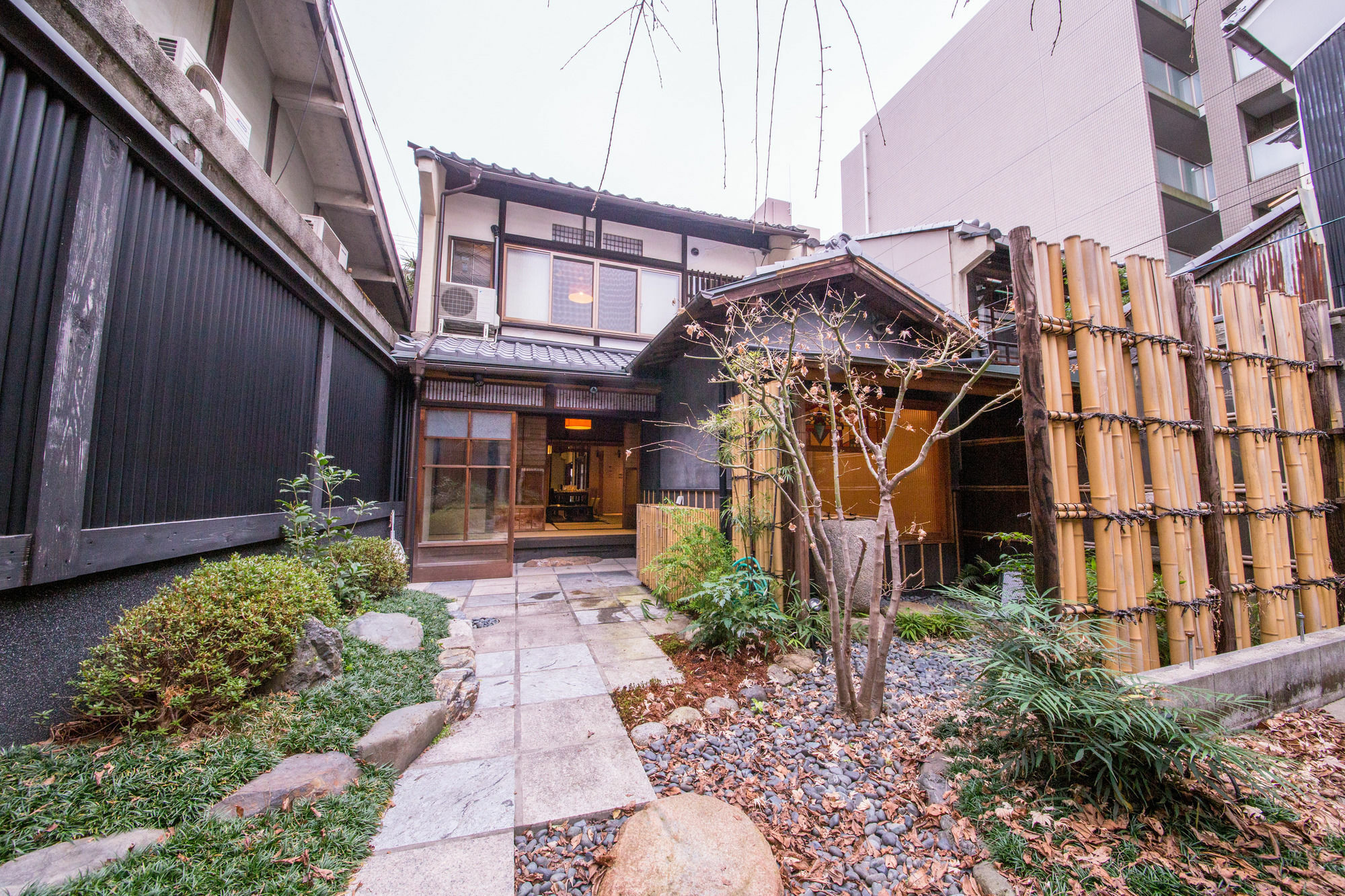 Le Machiya Rokkaku Suite Kyoto Exterior photo
