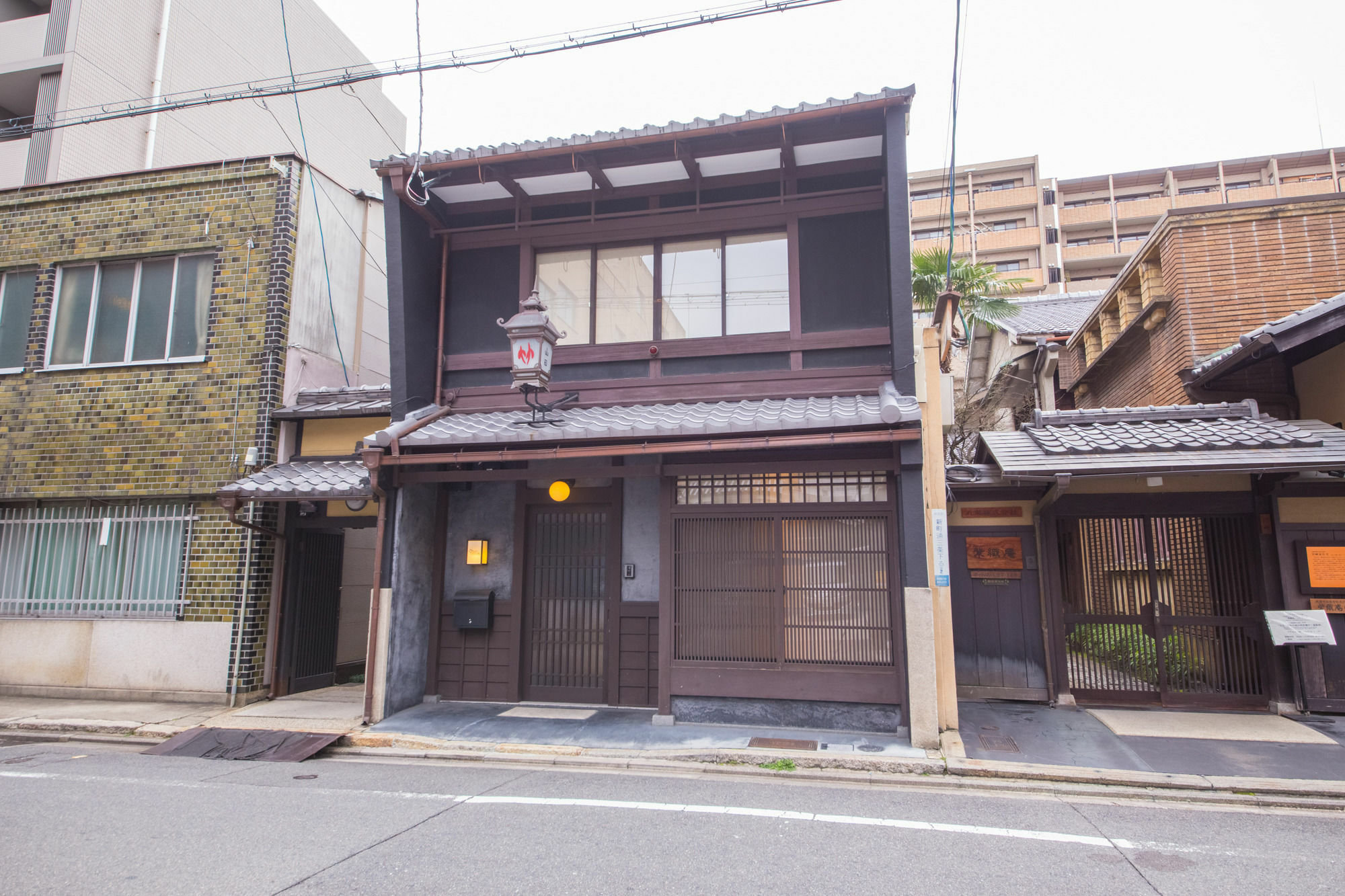Le Machiya Rokkaku Suite Kyoto Exterior photo